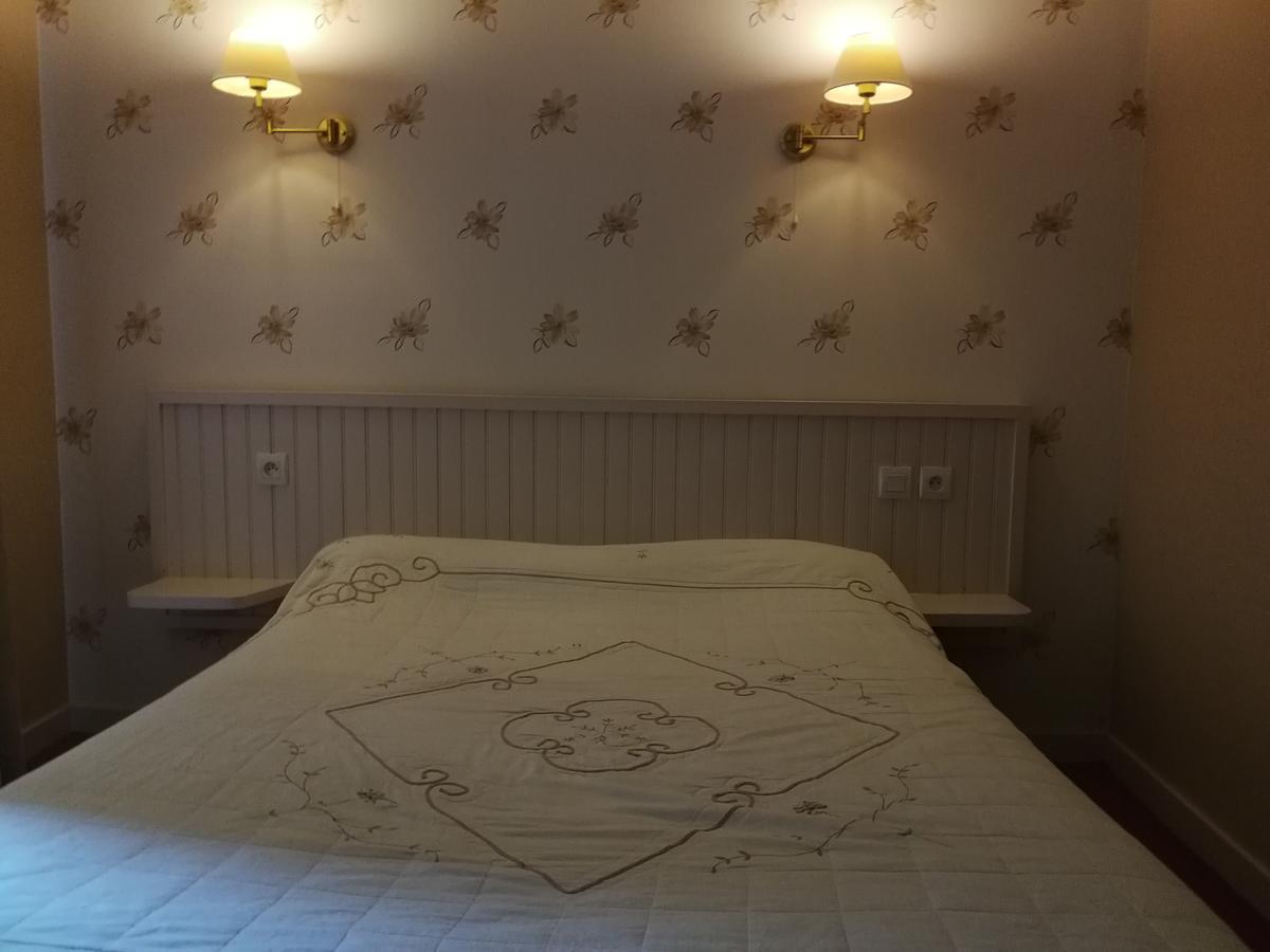 Le Relais De L'Argoat Otel Belle-Isle-en-Terre Dış mekan fotoğraf